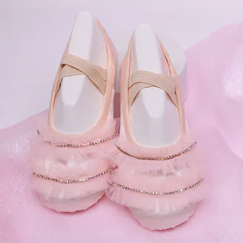 Обувки за танци за момичета Детски балетни обувки с мека подметка Бебешки сладки сценични изпълнения Обувки с котешки нокът